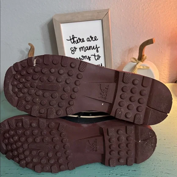 Sorel Dark Brown and Black Lace-Up Boots Mens 9.5 box 141 - Picture 8 of 9